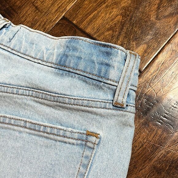 Abercrombie & Fitch Light Blue “The Dad Short” High Rise, size 10 - Picture 6 of 8
